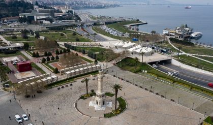 İzmir'de boş kalan meydan ve alanlar havadan böyle görüntülendi