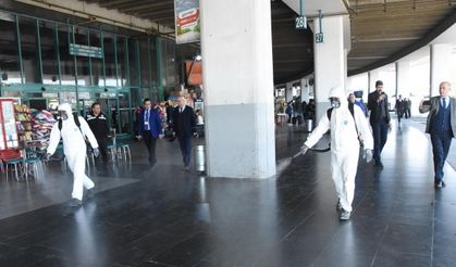 İzmir otobüs terminalinde dezenfekte harekatı!