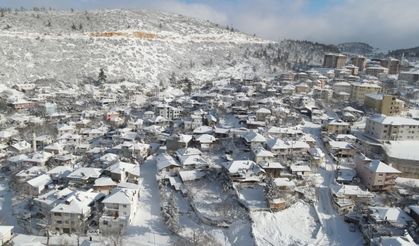 Muğla’da kartpostallık görüntü! Kar manzarası dron ile görüntülendi