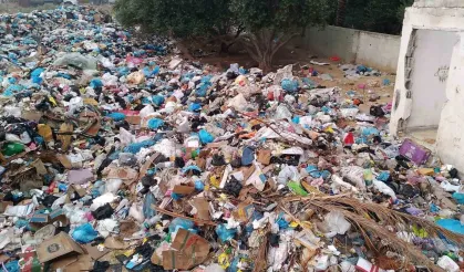 Gazze'de çöp yığınları: İnsani kriz derinleşiyor