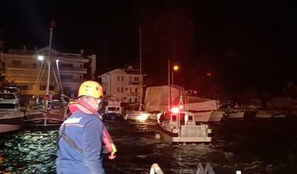 Fethiye açıklarında sürüklenen tekne kurtarıldı