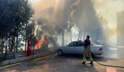 İzmir'de facianın eşiğinden dönüldü: Yangın benzinliğe uğramadan söndürüldü!