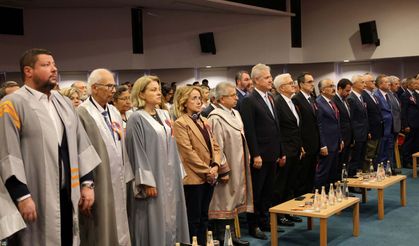 İzmir Ekonomi'den yeni döneme 'merhaba'