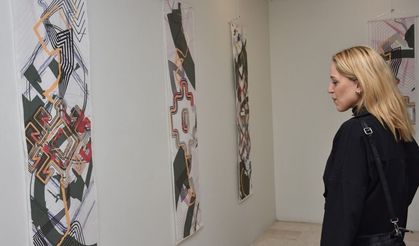 Manisa'nın geleneksel halı motifleri dijital tasarımla geleceğe taşınıyor