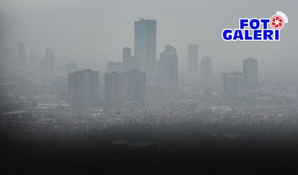 Yoğun sis İzmir semalarına çöktü