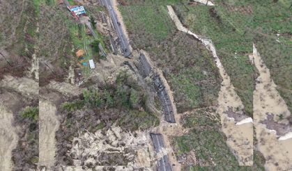 Ordu'da heyelan nedeniyle mahalle yolu ulaşıma kapandı
