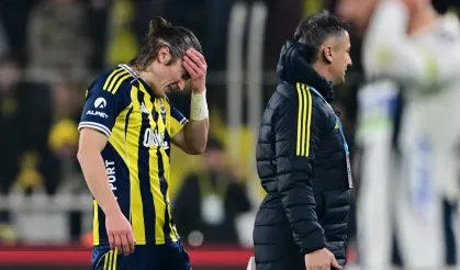Fenerbahçe'de sakatlık: İki isim oyuna devam edemedi!