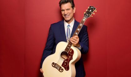 Ünlü şarkıcı Chris Isaak İzmir'de konser verecek