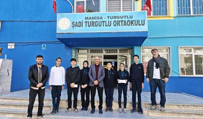 Öğrenciler, 'zimem defteri' geleneğiyle borçları ödedi