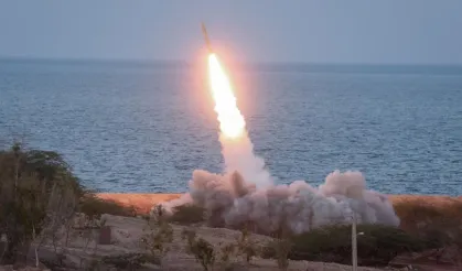 ABD-İsrail, İran'daki köprüye saldırdı: İran basını o listeyi yayımladı