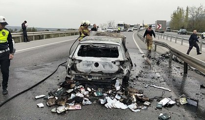 Bariyere çarpan otomobil alev aldı: 1 kişi hastanelik!