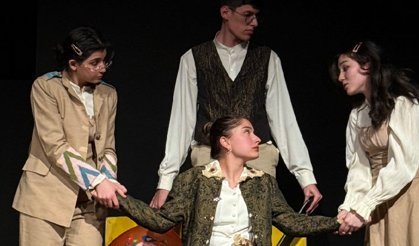 İEÜ'de Tiyatro Festivali düzenlendi