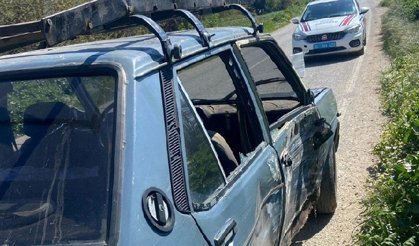 Kamyonet ile otomobil çarpıştı: Kazada 2 kişi hastanelik!