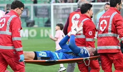 Milli kalecinin maçta boynu kırıldı!