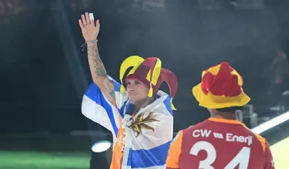 Lucas Torreira gözyaşları tutamadı