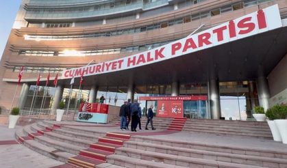İmzalar Genel Merkez'e geliyor: Özel'den 'olağanüstü kurultay' hamlesi!