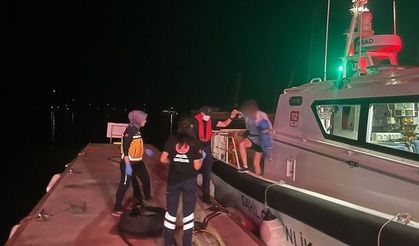 Marmaris açıklarında özel teknede rahatsızlanan kişiye tıbbi tahliye
