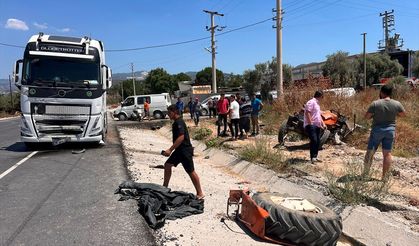 Traktör ile tır çarpıştı: Yaralanan 2 kişi kurtarılamadı!