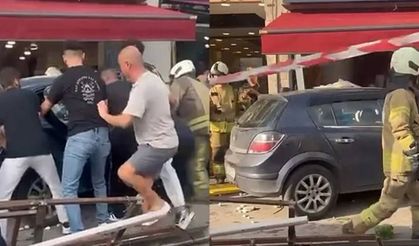 Otomobil yayaların arasına daldı: Yaralılar var