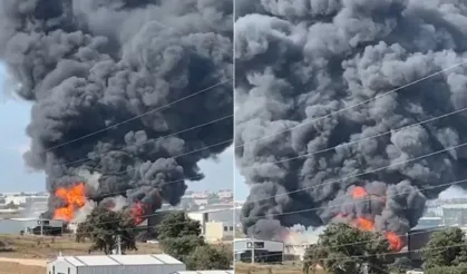 Gebze'de 2 depoda yangın!