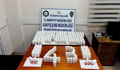 Kütahya'da 14 bin 622 sentetik ecza ele geçirildi