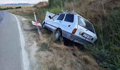 Kütahya'da otomobil şarampole savruldu; 4 yaralı