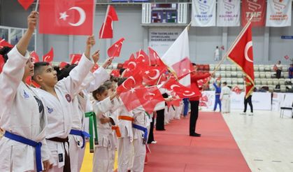 Tatami ve minderde Cumhuriyet coşkusu!