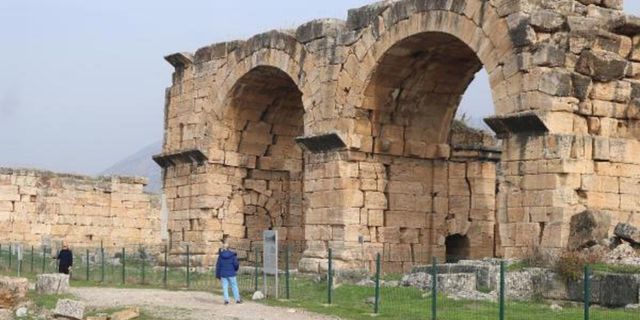 Hierapolis Antik Kenti yıkılma tehlikesiyle karşı karşıya!