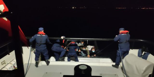 İzmir sularında hareketlilik! 155 kaçak göçmen ve 3 organizatör yakalandı