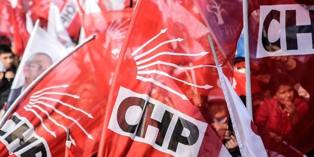 CHP Dikili'de flaş gelişme... İlçe Başkanı ve yöneticileri istifa etti