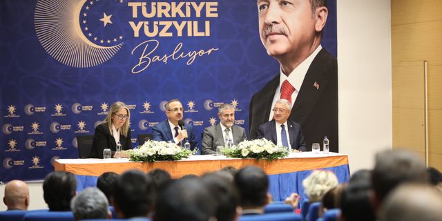Bakan Nebati teşkilatla buluşmasında özeleştiri yaptı  Büyükşehir'e yüklendi: Demek ki İzmir'i ihmal etmişiz!