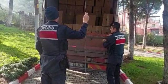 İzmir'de 2 milyon kaçak makaron ele geçirildi