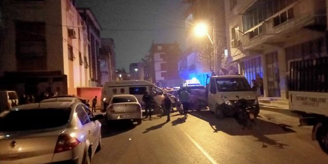 İzmir'de kan donduran olay! Sokak ortasında bıçaklanarak öldürüldü
