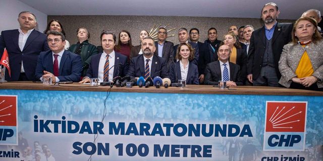 CHP İzmir İl Başkanı Aslanoğlu ilk resmi toplantısını yaptı: Flaş "Görevden alma" açıklaması