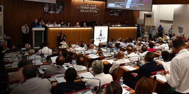 İBB Grup Başkanvekili CHP’li Aydın ‘vekil olmak istiyorum’ dedi gözler Soyer’e çevrildi... Kimi tercih edecek?