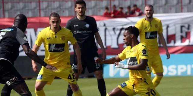 Süper Lig'den düşen ilk takım belli oldu