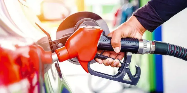 Araç sahipleri kötü haber... Motorine zam geliyor
