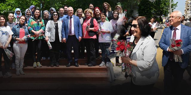 Çiçekle kutladılar... Selvitopu Çiftinden Anneler Günü buluşması