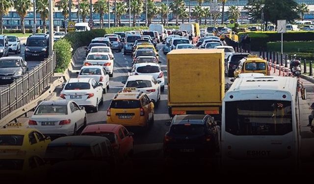 TÜİK verileri açıkladı... İzmir'de trafiğe kayıtlı kaç araç var?