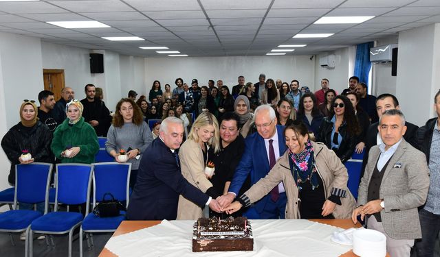 Başkan Selvitopu Öğretmenler Günü'nü kutladı