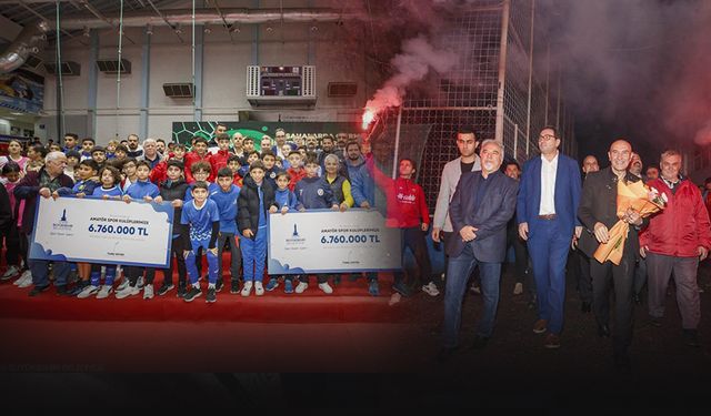 Büyükşehir’den amatör spor kulüplerine destek... Soyer: “Geleceğimizi sizler aydınlatıyorsunuz”