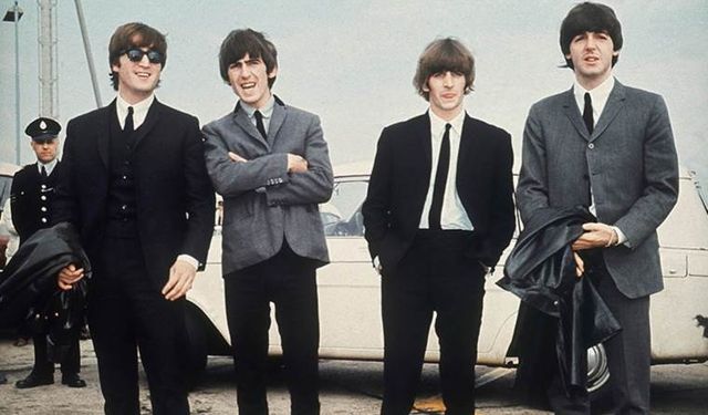 Beatles 54 yıl sonra yeniden zirvede!