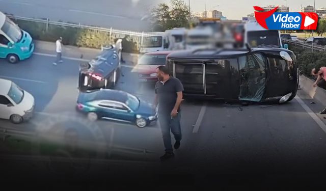 Seyir halindeki araç yan yattı! İzmir trafiği kitlendi