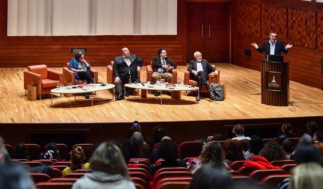 Akademisyenler “Yüzyılın Ekonomisi”ni anlattı