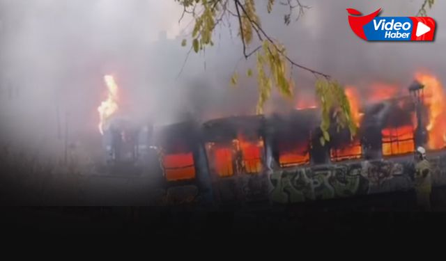 İzmir'in tarihi treni alev topuna döndü!