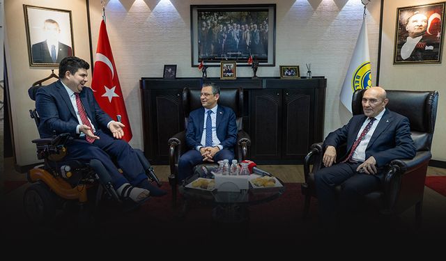 CHP Lideri Özel, Buca Belediye Başkanı Erhan Kılıç’ı ziyaret etti