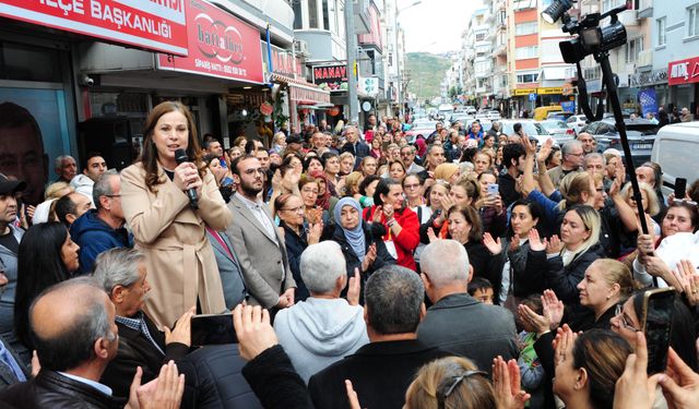 Başkan Çalkaya Balçova’yı yanına alarak adaylığını açıkladı