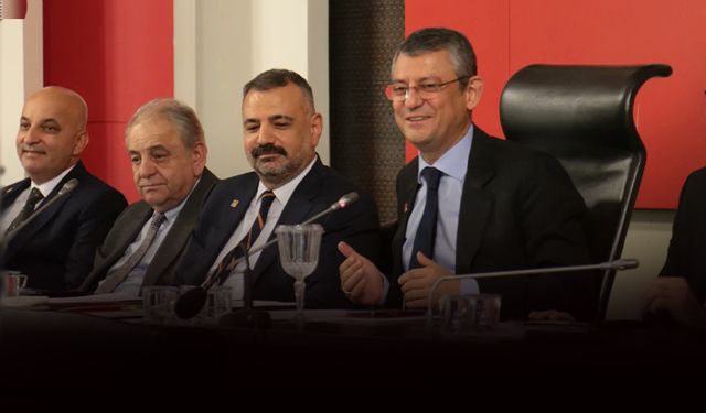 CHP Lideri Özel'in İzmir zirvesinde dikkat çeken ayrıntılar... Memnuniyet anketinde Türkiye ikincisi!