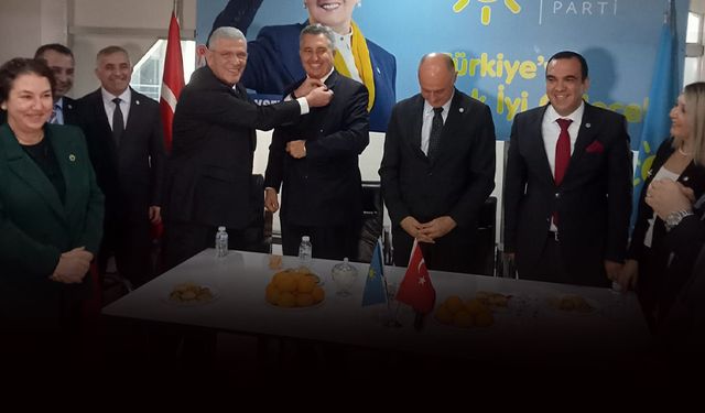 İYİ Parti İzmir’de CHP’li isimlere kancayı taktı... İz bırakmış, karşılığı olan!