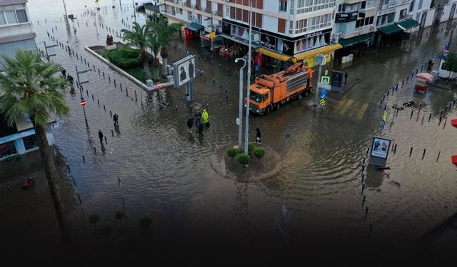 Meteoroloji alarm verdi... İzmir hafta boyunca sağanağa teslim olacak!